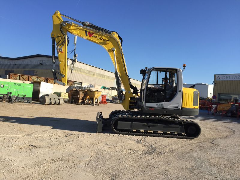 Location Mini pelle 14T sur Vitrolles