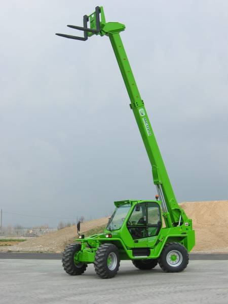 Location de chariot télescopique MERLO 17m