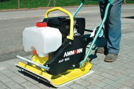 plaque vibrante à la location sur fréjus