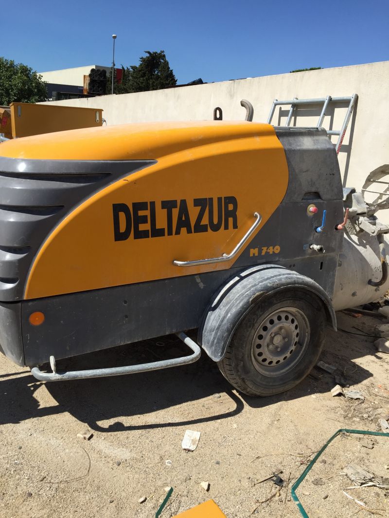 A louer pompe à chape sur marseille