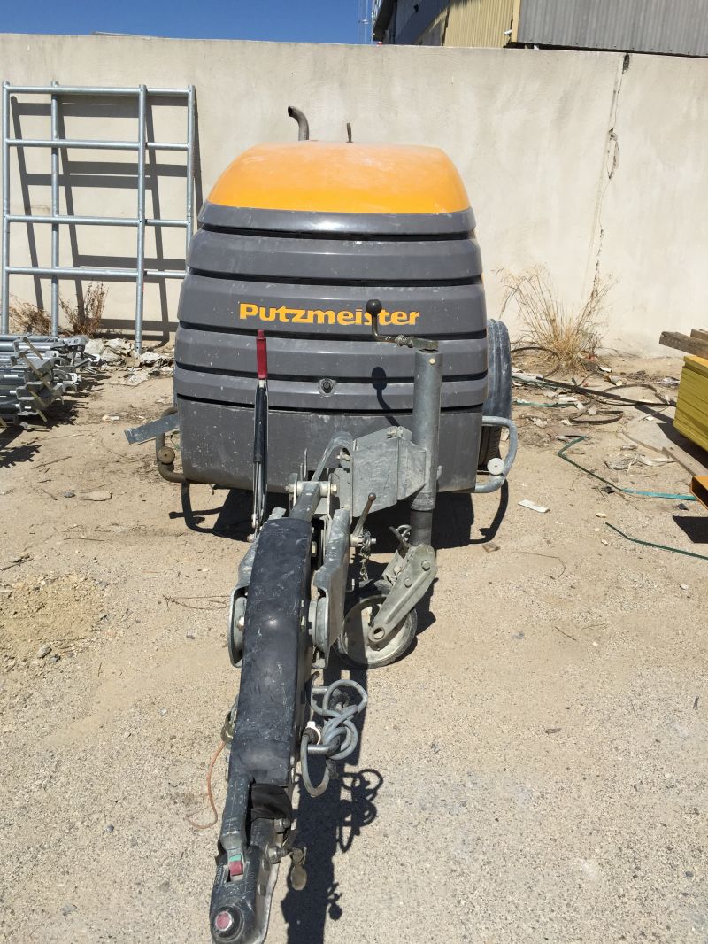 Pompe à chape à la location sur Nice